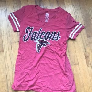 Women’s V-neck falcons shirt